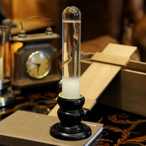 La Taverne De Platon Cabinet De Curiosites Aix En Provence 01 Barometre Vintage Cristaux