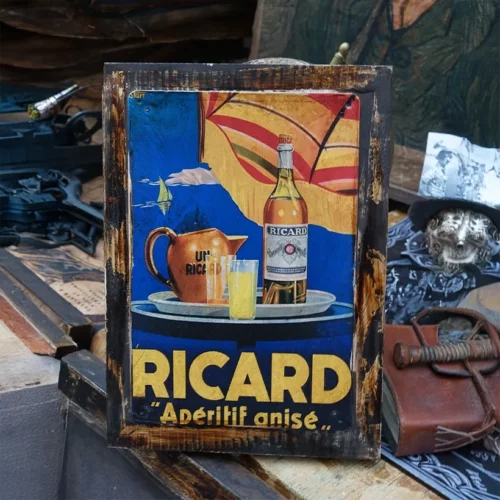 La Taverne De Platon Cabinet De Curiosites Aix En Provence 03 Ricard Anise