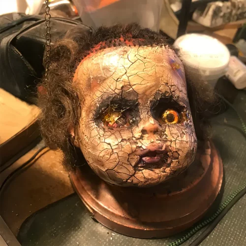 La Taverne De Platon Cabinet De Curiosites Aix En Provence 14 Poupee Hgorreur 2