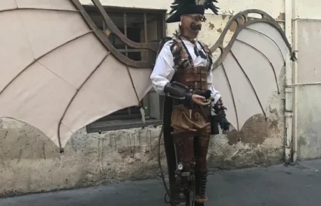 La Taverne De Platon Cabinet De Curiosites Aix En Provence Homme Volant3 1