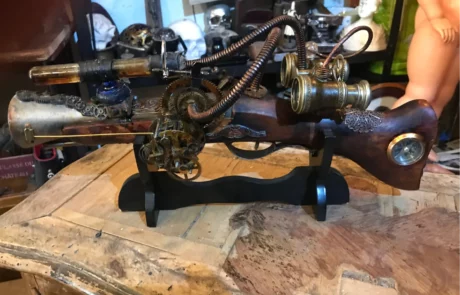 La Taverne De Platon Cabinet De Curiosites Aix En Provence Pistole Steampunk2 1 2